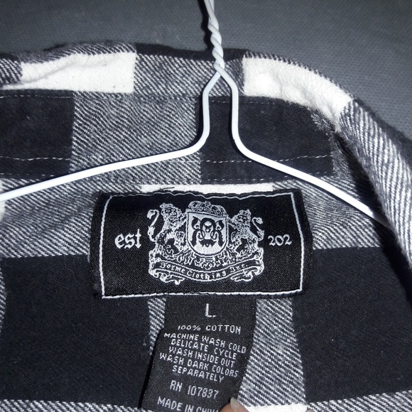 Shirt - Picture 2 of 2